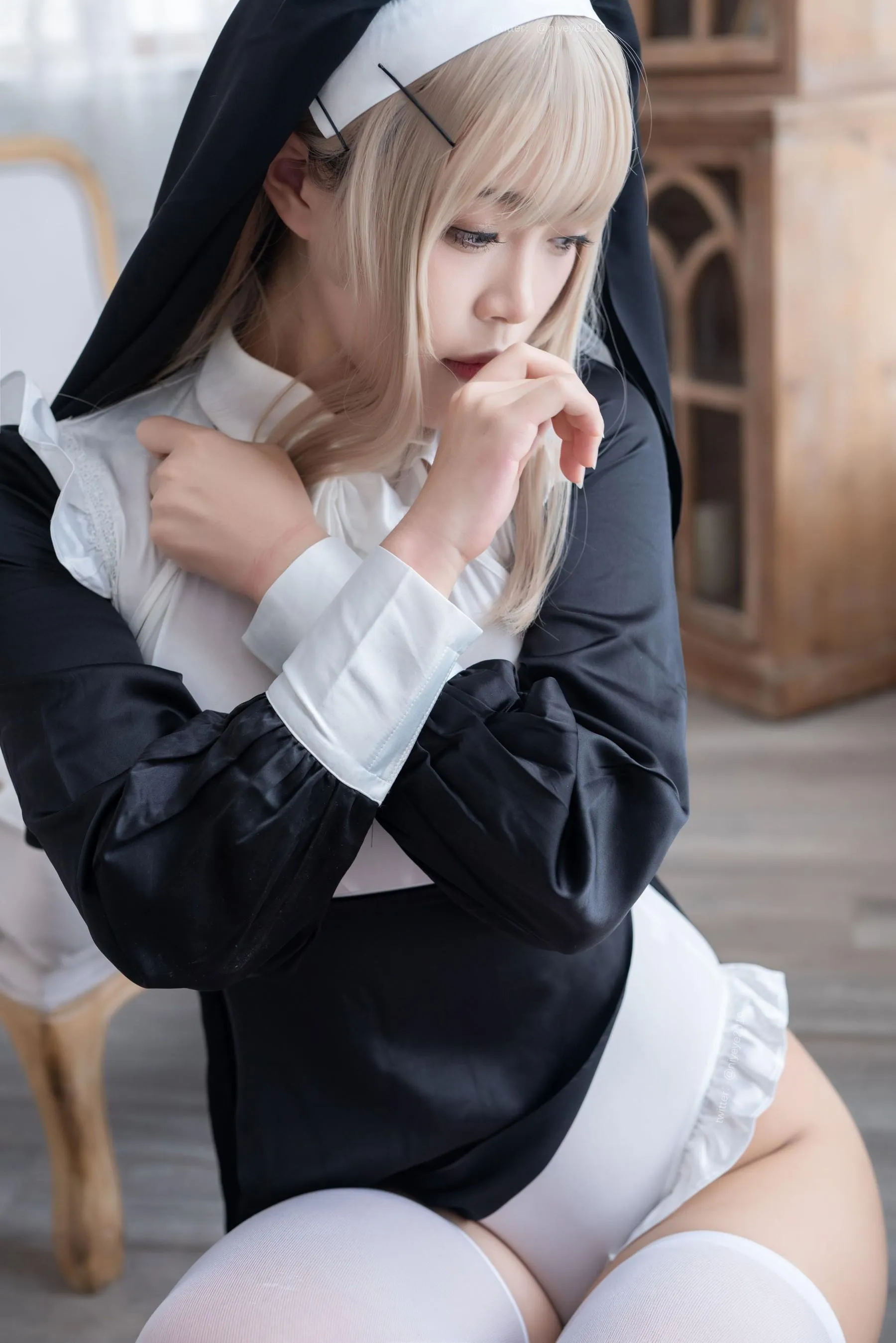 白烨 – NO.43 被xx的修女 [78P]插图